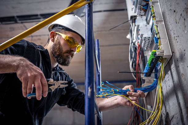 Best Emergency Electrical Repair  in Lakeland Highlands, FL